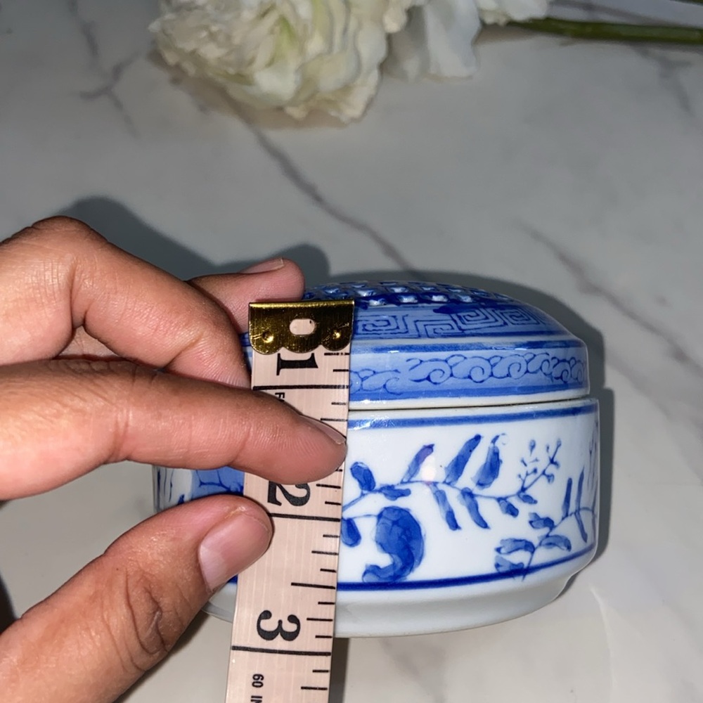 Two's Company Decorative Potpourri with Blue Porcelain Blue and White Design - Picture 13 of 13